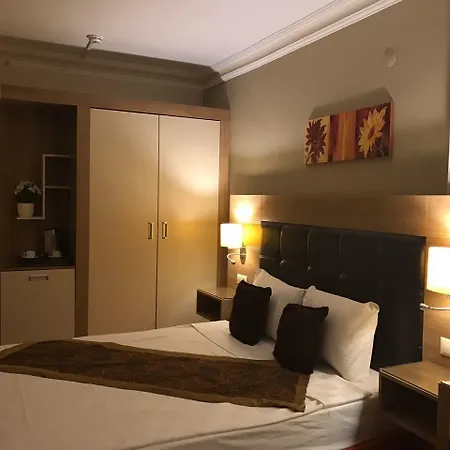 Laguna 3*
