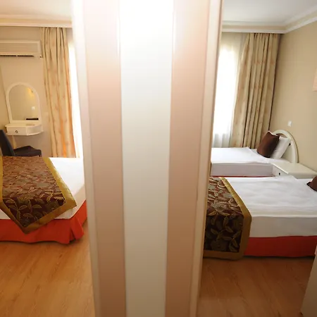 Otel Laguna