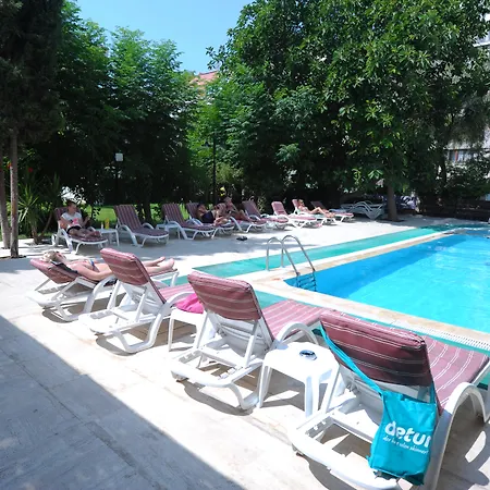Laguna Otel 3*