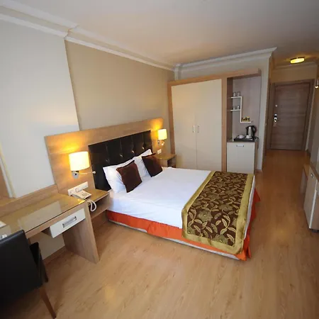 Laguna Otel 3*