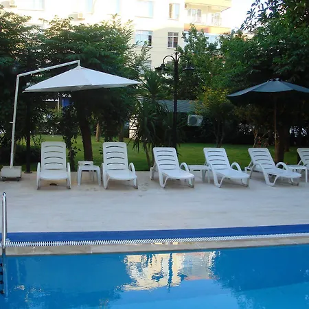 Laguna 3*